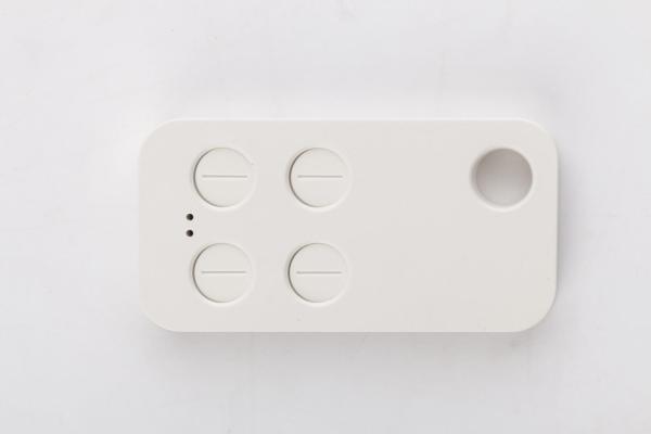 Telecomanda cu 4 butoane venitem vela 2.0w, rolling code, frecventa 433,92 mhz, culoare alba, dimensiuni 70x35x9 mm, greutate 19g ( compatibilitate cu receiverul vela rx 12-24, nu este inclus)