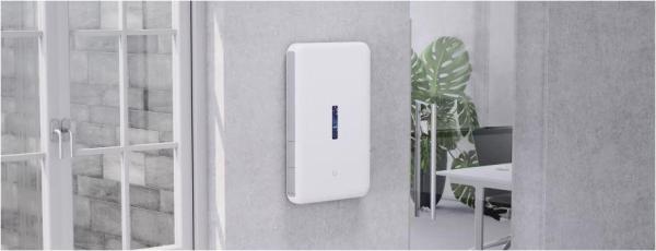 Ubiquiti udw all in one gateway access point poe, wi-fi6, dimensiuni: 549 x 342 x 62 mm, greutate: 8.6kg, materiale: policarbonat, otel galvanizat, aluminiu, procesor: quad-core arm® cortex®-a57 at 1.7 ghz, ram: 4 gb ddr4, stocare: 16gb emmc, 128 gb ssd i
