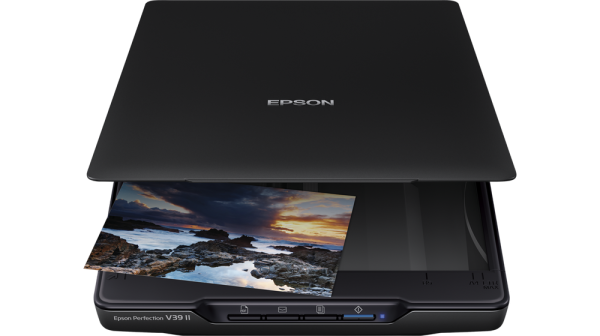 Epson v39ii perfection a4 scanner, tip scanner: flatbed, rezolutie: 4.800 dpi x 4.800 dpi, dimensiuni scanare: 216 x 297mm, formate hartie: a4 (21.0x29.7 cm), color depth: input: 48 bits color , output: 24 bits color, senzor: cis, sursa lumina: led, forma