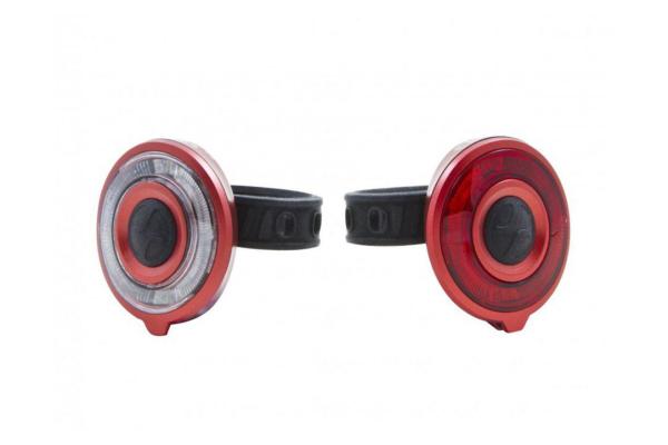 Set lumini far+stop, 2 led-uri rosii, 2 led-uri uri albe, baterii: 2 x 2 cr2032 3v, greutate: 2x35gr, autonomie:70/95 h